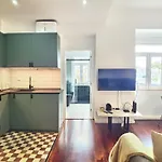 Castle View, Two Bedroom Appartement *